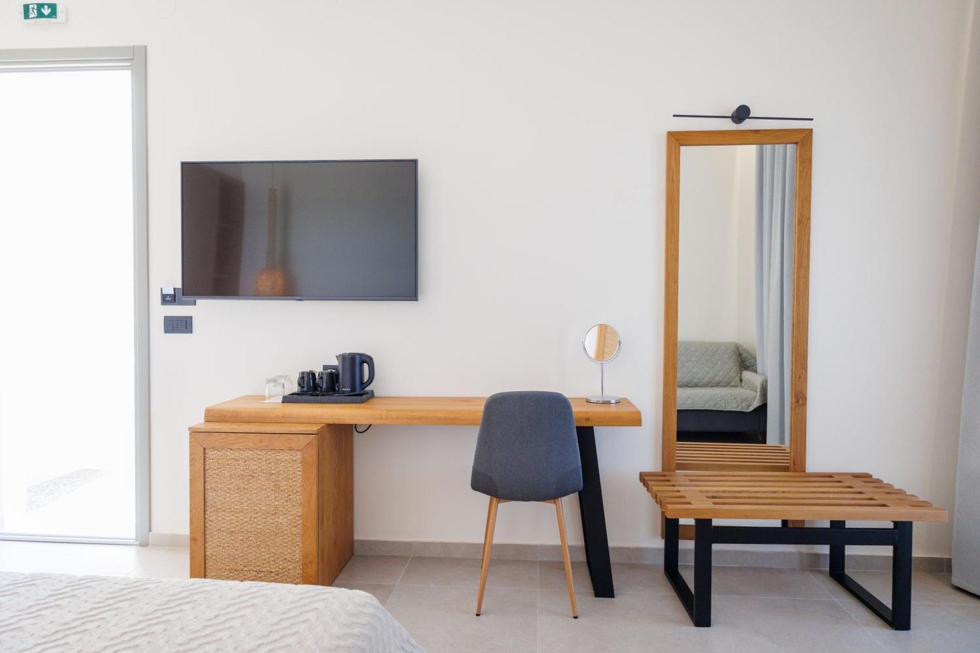 Kouros Blanc Resort & Suites Pounda Værelse billede